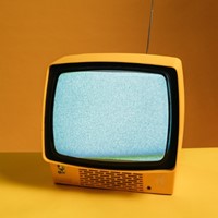 Un guide pour aider les marques à audiodécrire leurs pubs TV